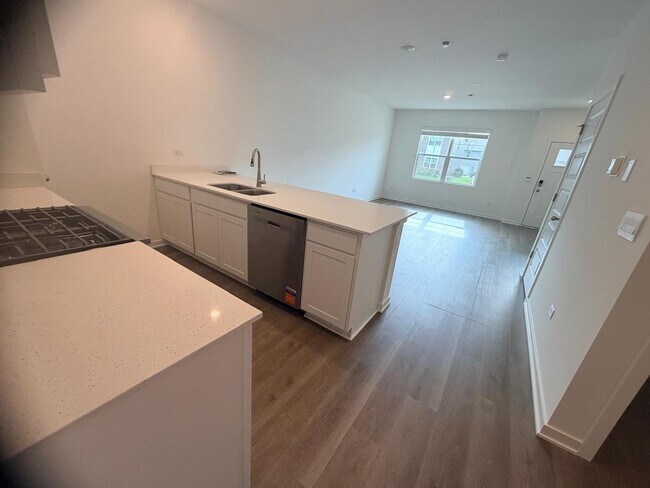 Building Photo - 2235 Barbera Dr