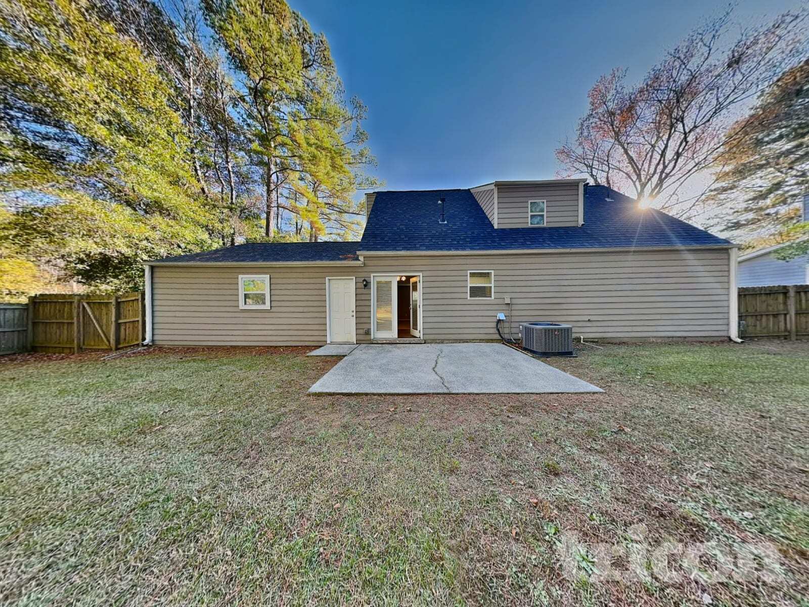 Building Photo - 2445 Hillboro Cir S W