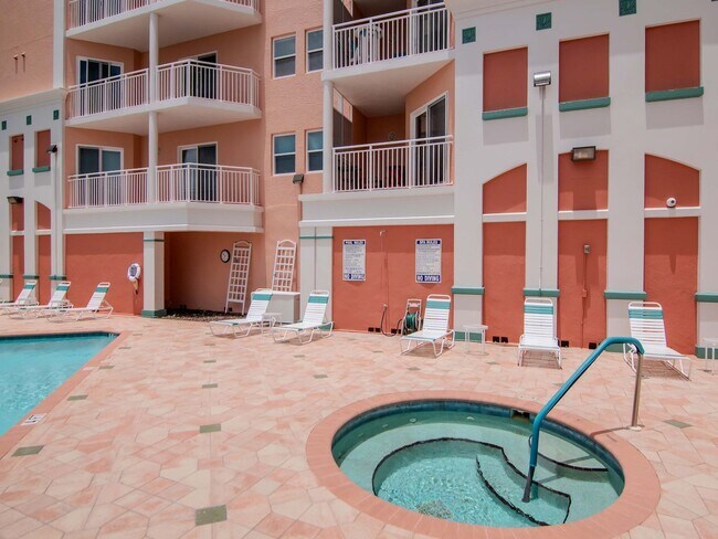 Building Photo - Waterfront Penthouse Living – Luxury 3 Bedroom / 2 Bath Condo on the Water