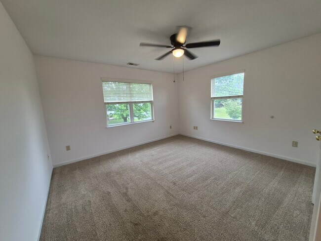 Building Photo - 105 Olde Covington Way