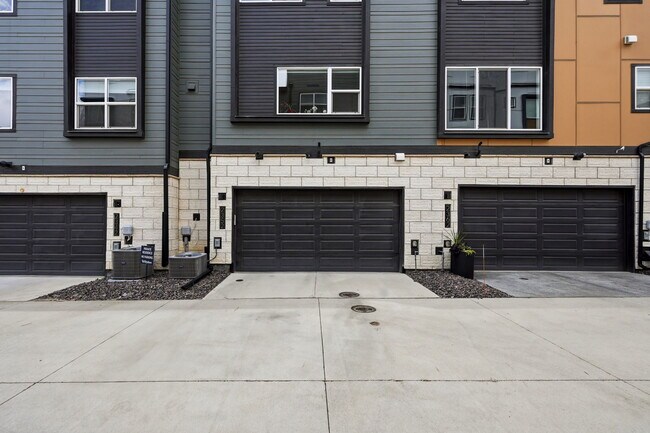 Building Photo - 2352 Blue Grama Ln