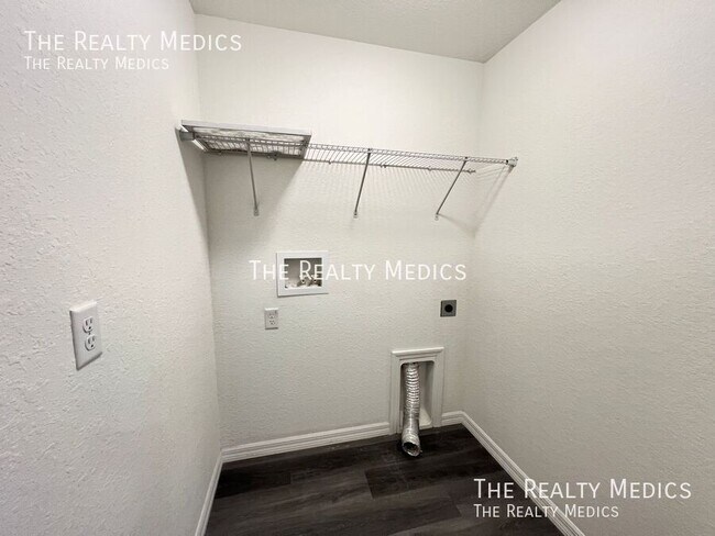 Building Photo - 297 Malauka Loop