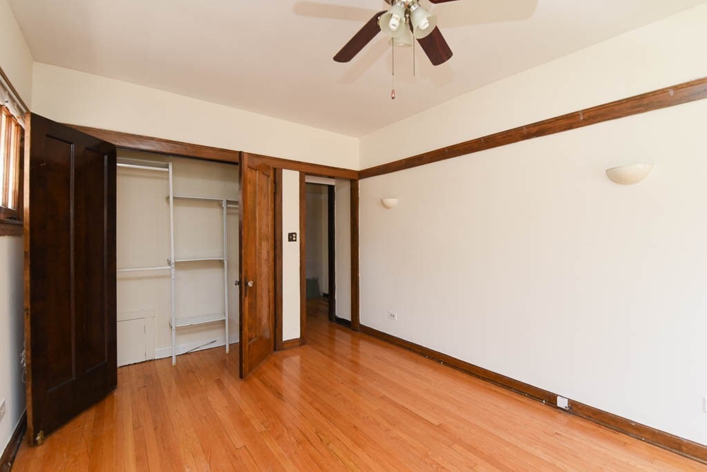 Building Photo - 821 W Waveland Ave