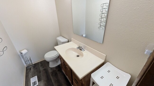 Building Photo - 801 Barksdale Ave