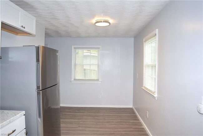 Building Photo - 1312 Sparrow Rd