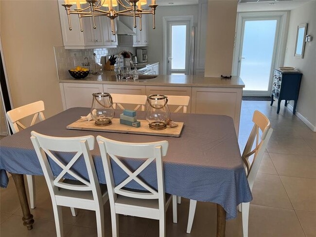 Building Photo - 1481 S Ocean Blvd