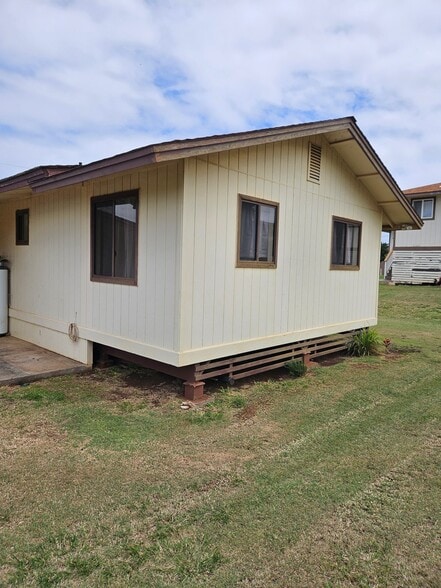 Building Photo - 133 Hanalani St