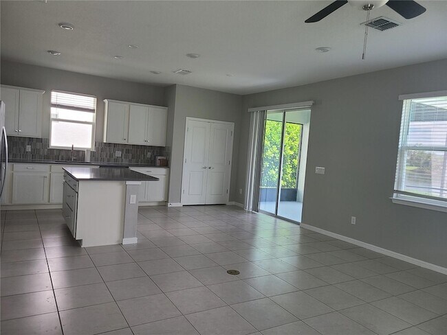 Building Photo - 9320 Lamine Wy