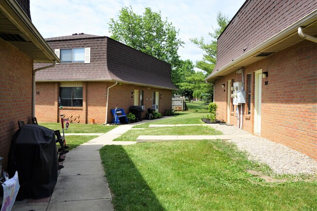 Building Photo - Belle Meadows Apartments