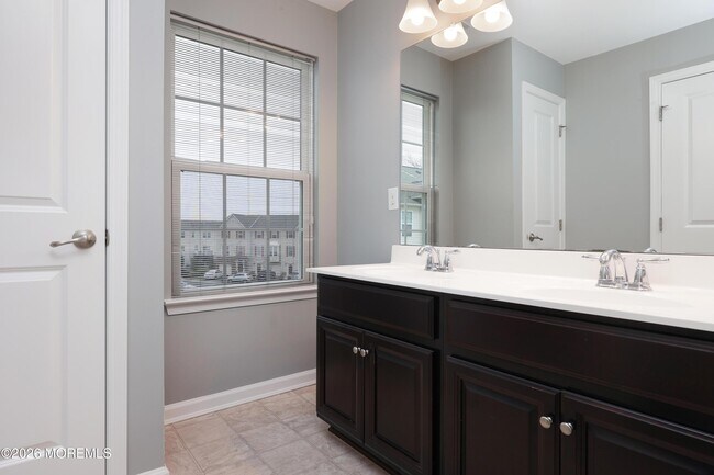 Building Photo - 43 Jake Dr