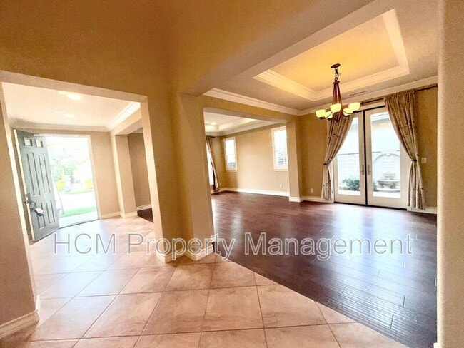 Building Photo - 114 Tearose