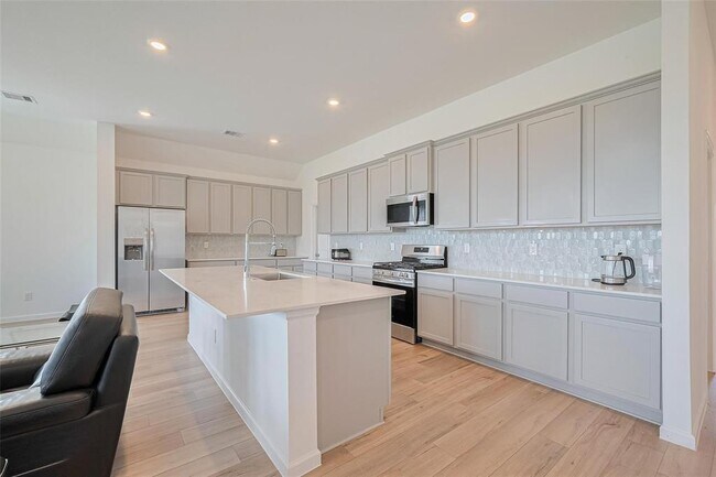 Building Photo - 2430 Dewford Fls Dr
