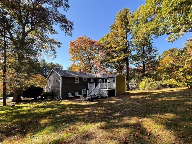 Building Photo - 9 Putney Cir