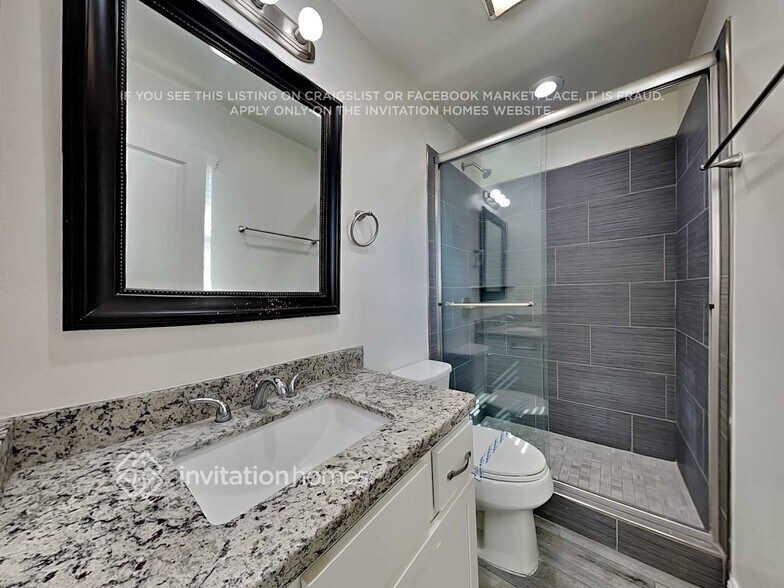 Building Photo - 7801 E Loma Land Dr