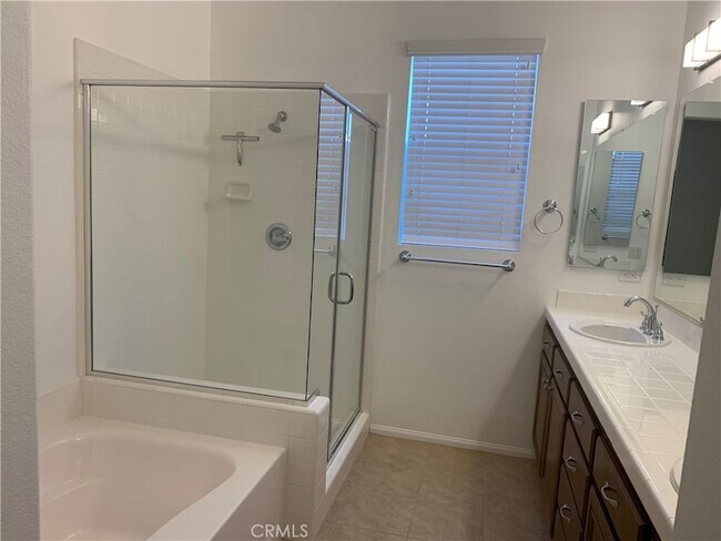 Building Photo - 77184 California Dr