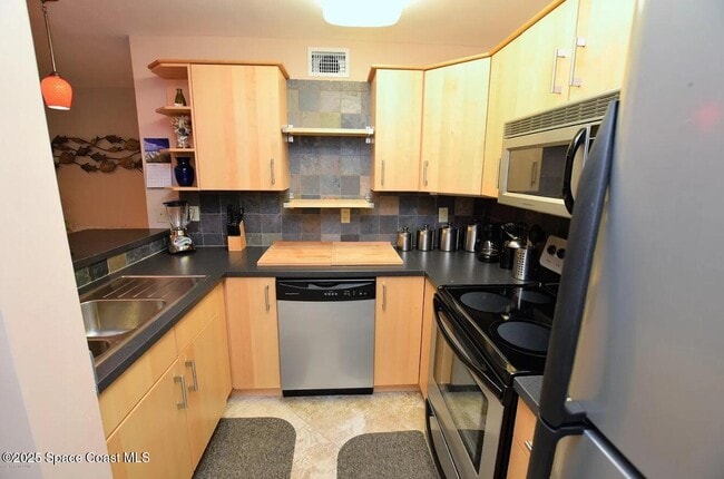 Building Photo - 8401 N Atlantic Ave