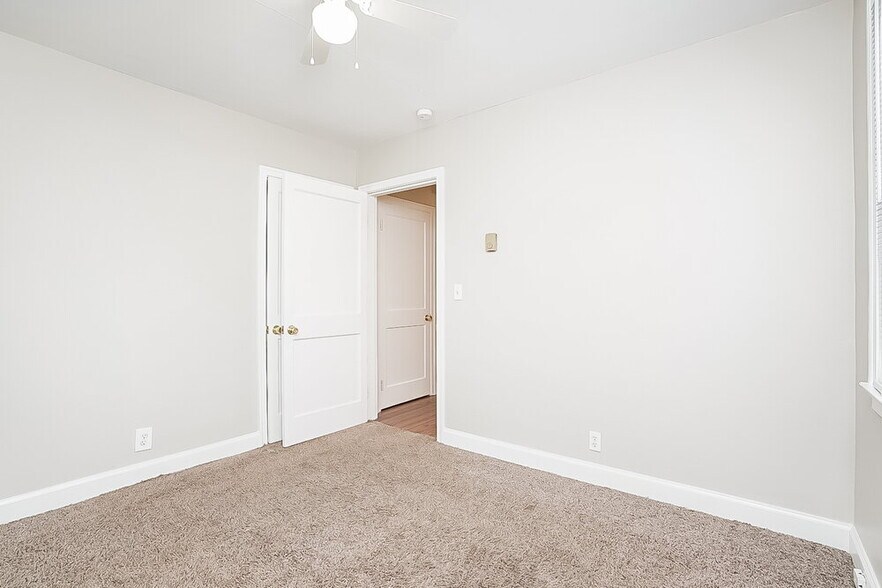 Building Photo - 1310 Venus Dr