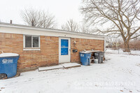 Building Photo - ?? Gold at the End of the Lease—Your Perfe...