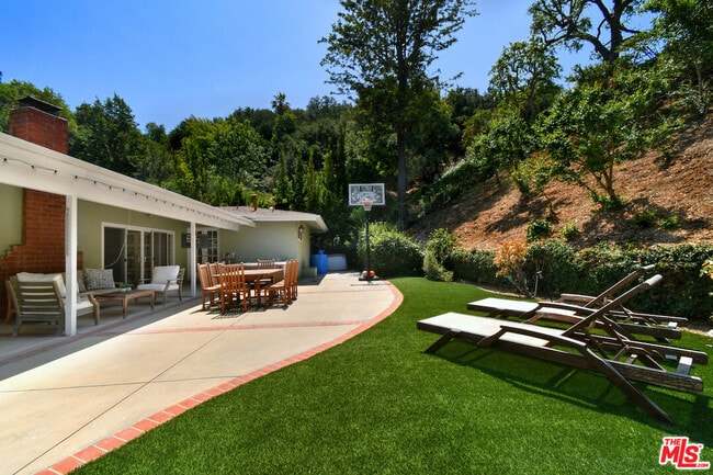 Building Photo - 3421 Castlewoods Pl