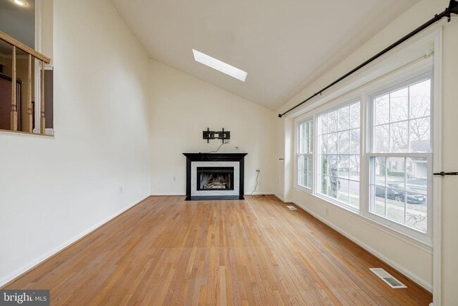 Building Photo - 7710 Green Garland Dr