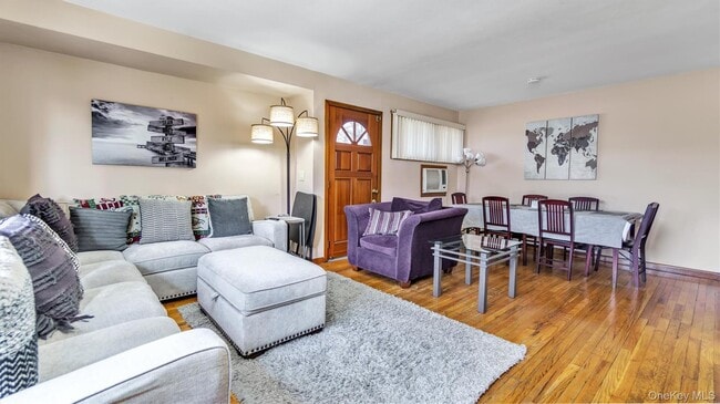 Building Photo - 19 7th St