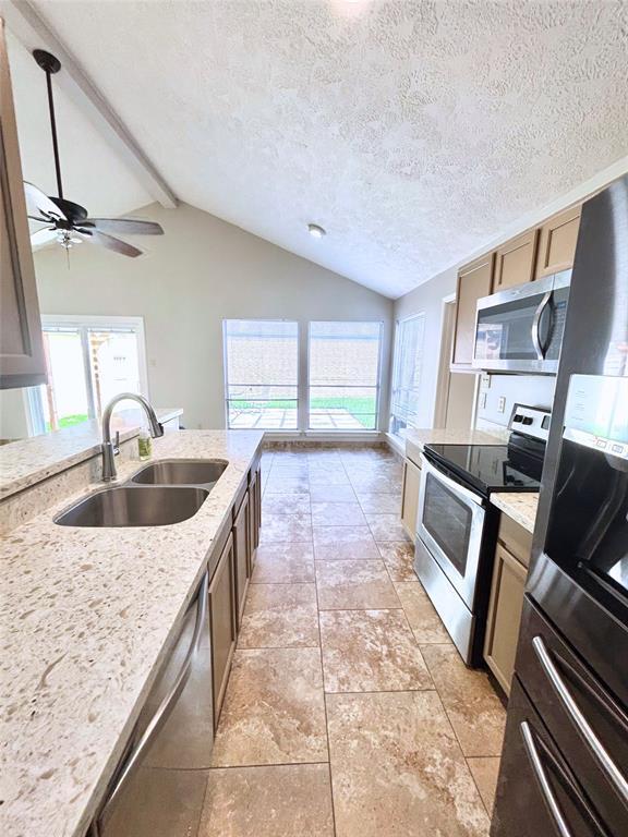 Building Photo - 16719 Dale Oak Way