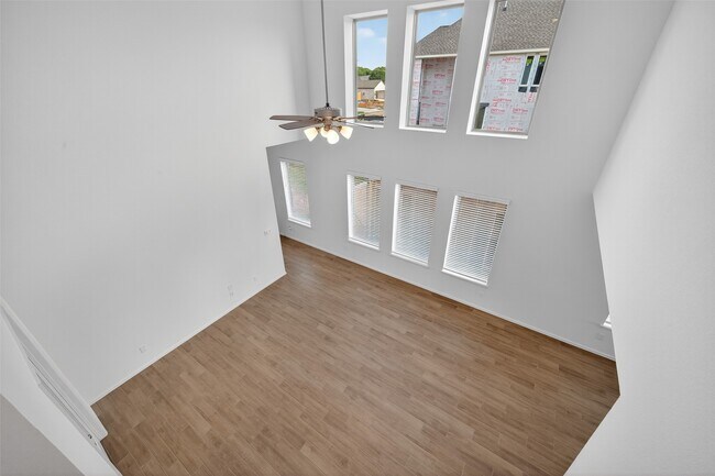 Building Photo - 10730 Aquila Star Dr