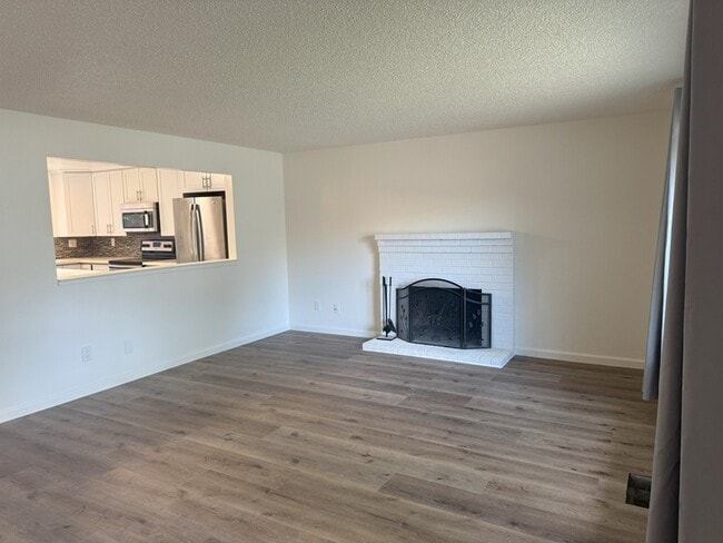 Building Photo - 2460 Brookside Way