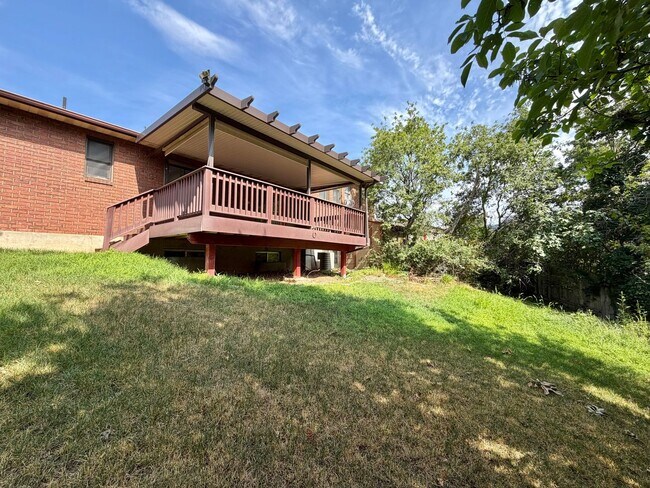 Building Photo - 3230 N 2400 E