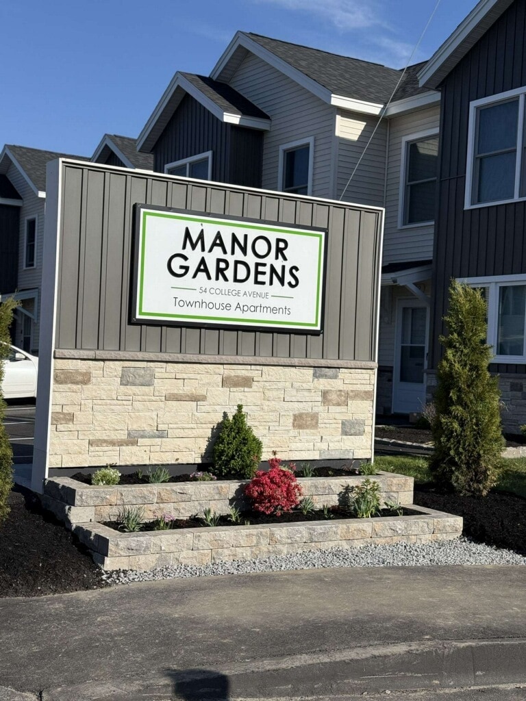Building Photo - Manor Gardens