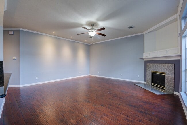 Building Photo - 3403 Kerr Ln