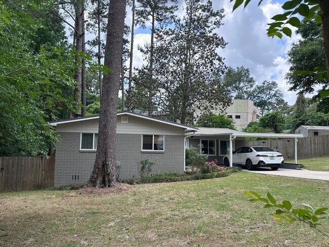 Building Photo - 1729 Ray Rd