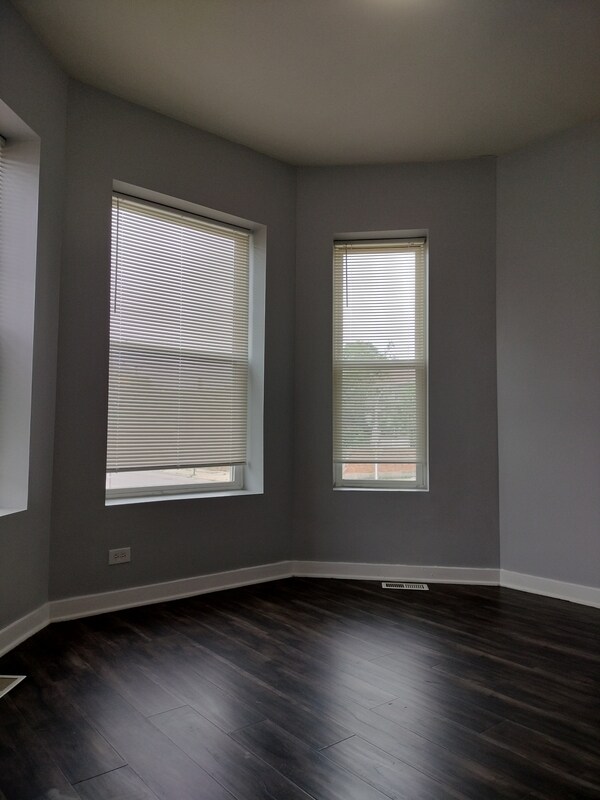 Building Photo - 6501 S Justine St