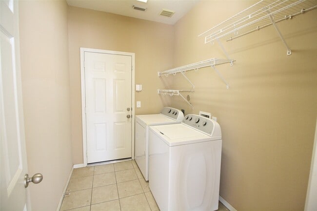 Building Photo - 2915 Blue Fovant Ct