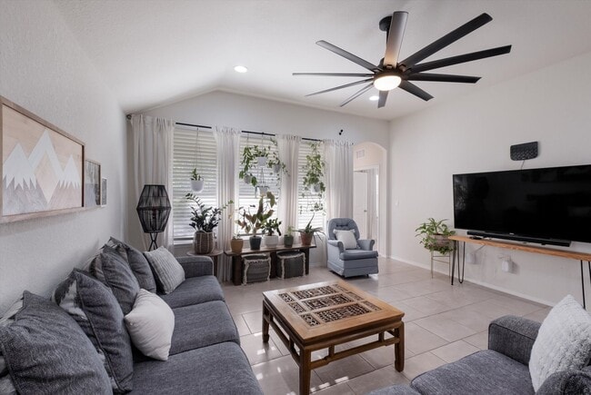 Building Photo - Bright & Airy Home on Curling Post