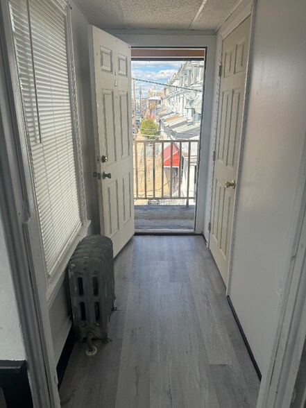 Building Photo - 1031 Marion St