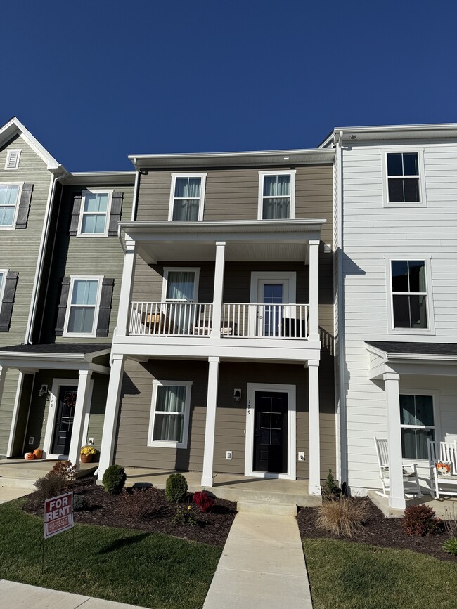 Primary Photo - 179 Broad St