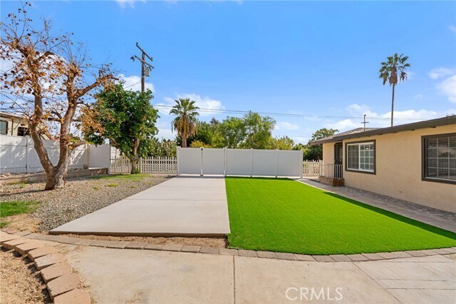 Building Photo - 7420 Ivy Ln