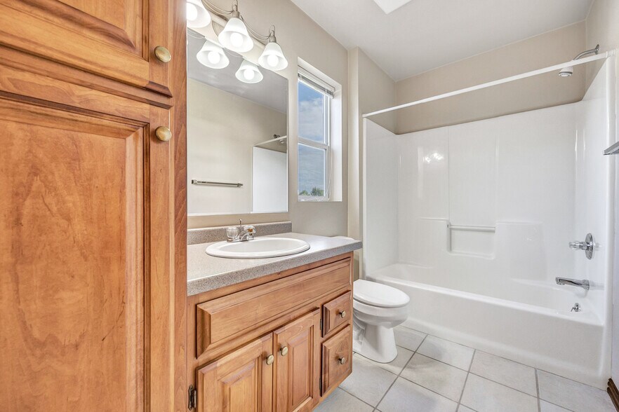Building Photo - 156 Cavil Way
