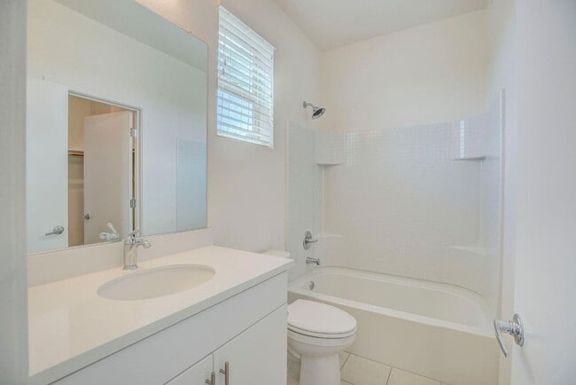 Building Photo - Modern Living at The MIll Gorgeous 2bed/2.5bath home