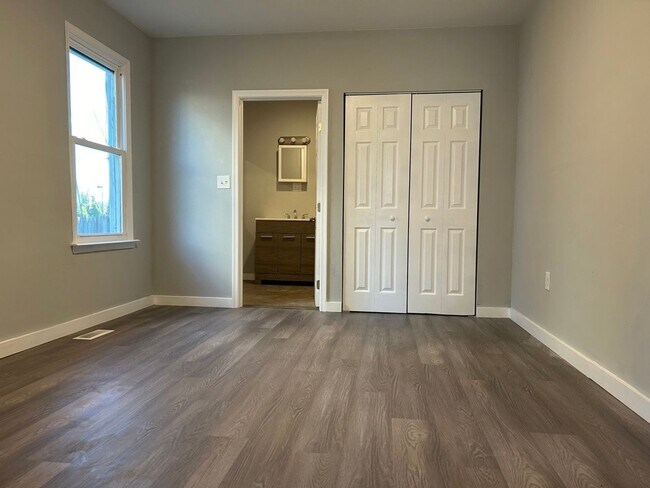 Building Photo - 52 E Washington Ave