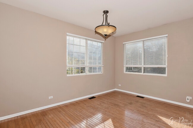 Building Photo - 743 Cherry Creek Dr