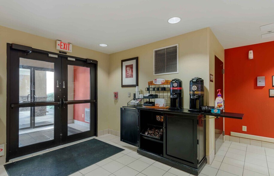 Building Photo - Furnished Studio-Atlanta - Kennesaw Town Center