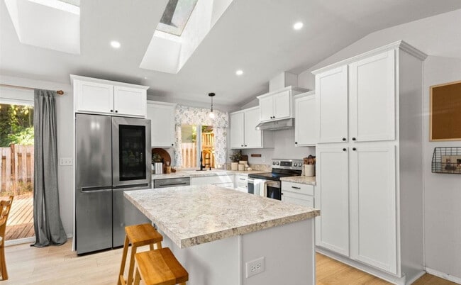 Building Photo - 21737 E Terra Ln SE