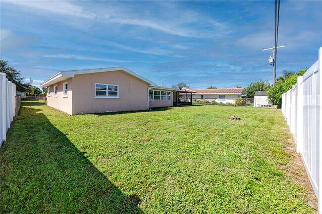 Building Photo - 3747 Shady Bluff Dr