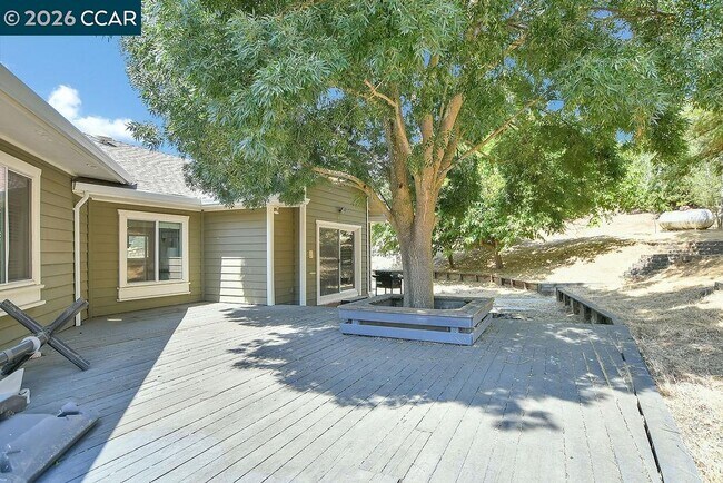 Building Photo - 4161 Leon Dr