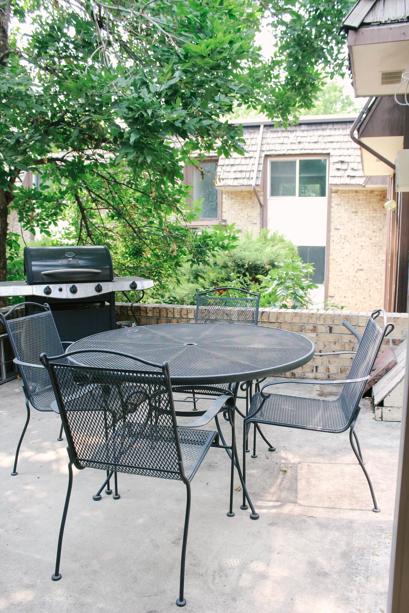 Patio - 2631 S University Blvd