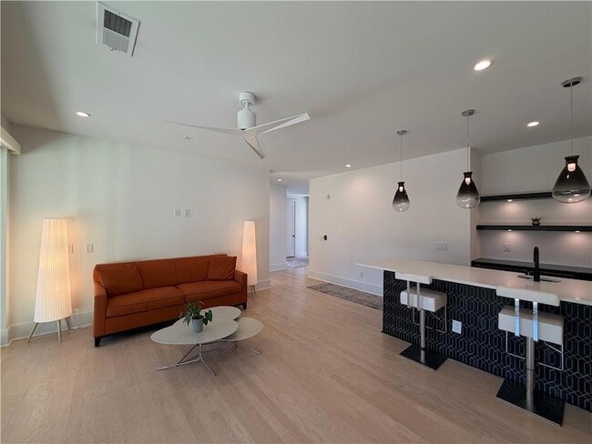 Building Photo - 2385 Nesbitt Dr NE