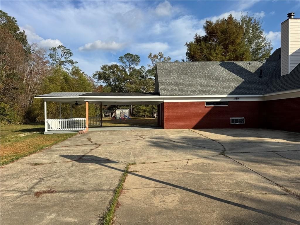 Building Photo - 207 E Maple Ave