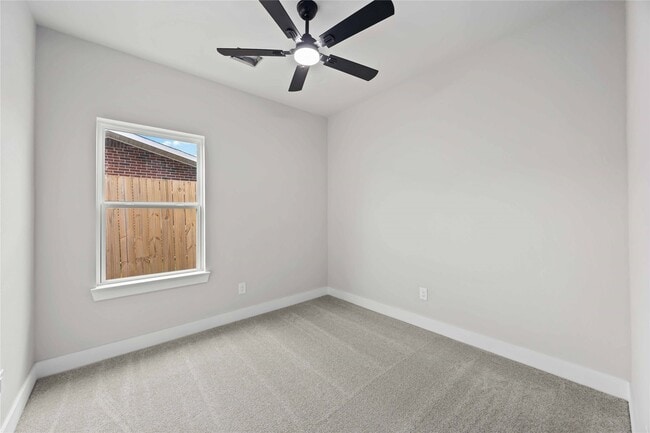 Building Photo - 8310 Mariah St